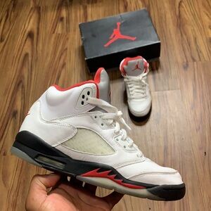 Air Jordan 5 Retro (GS) “ Fire Red” 19 (7.5)
